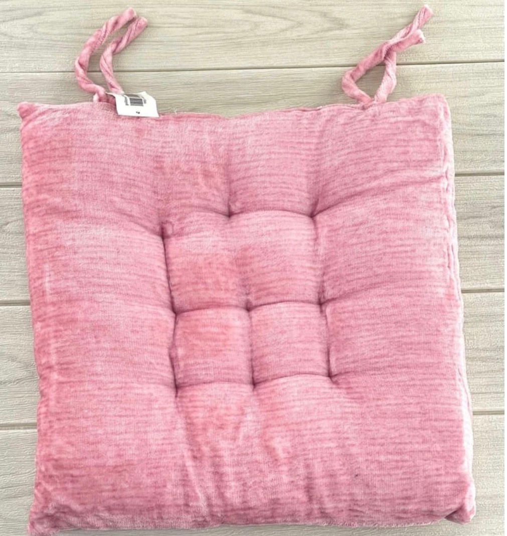 وسادة مقعد مبطنة (محشوة) برباط ونسيج مخملي