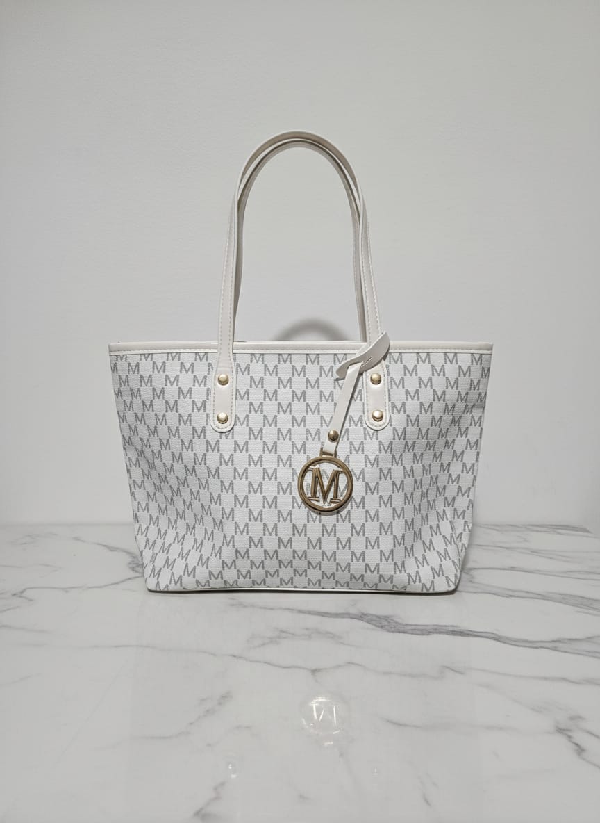 حقيبة الكتف بنقش حرف M