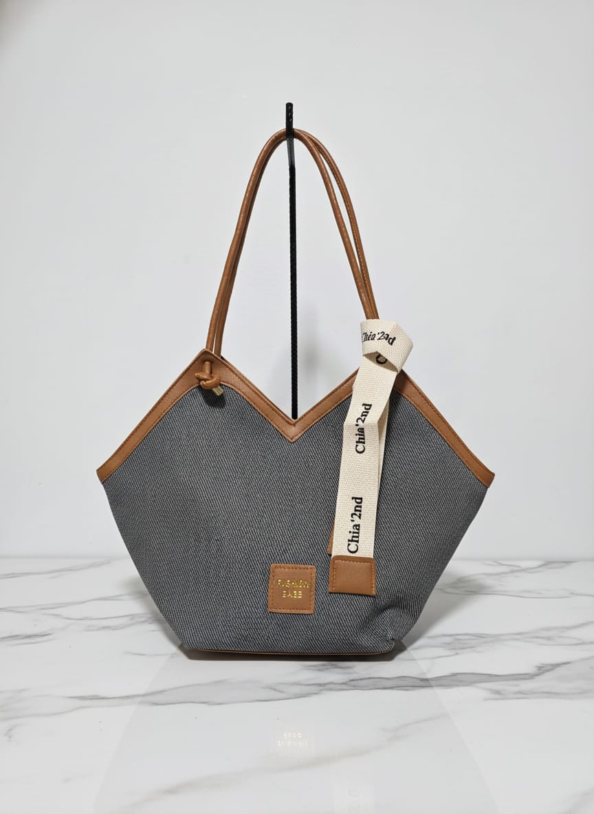 حقيبة 'توغو' (Togo)