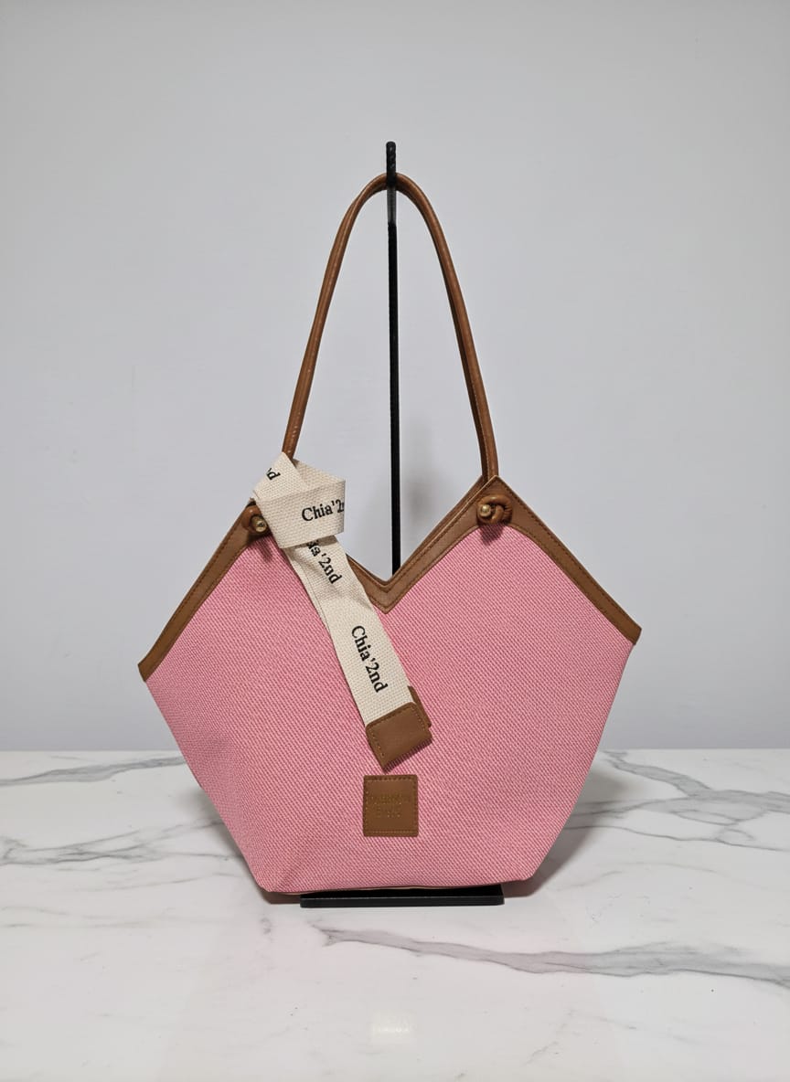 حقيبة 'توغو' (Togo)