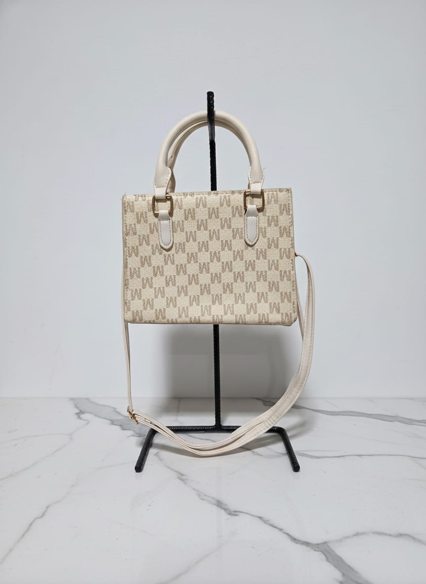 حقيبة اليد الصغيرة