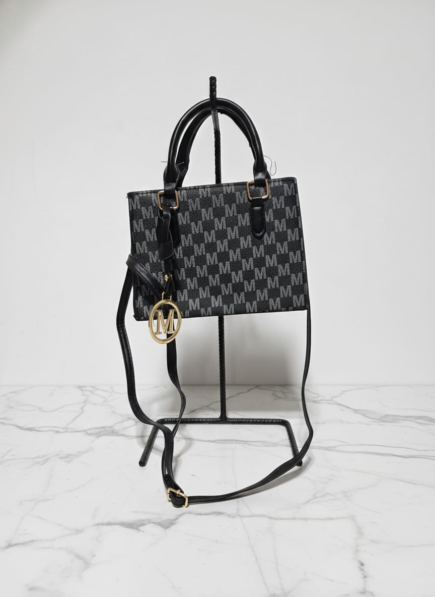 حقيبة اليد الصغيرة