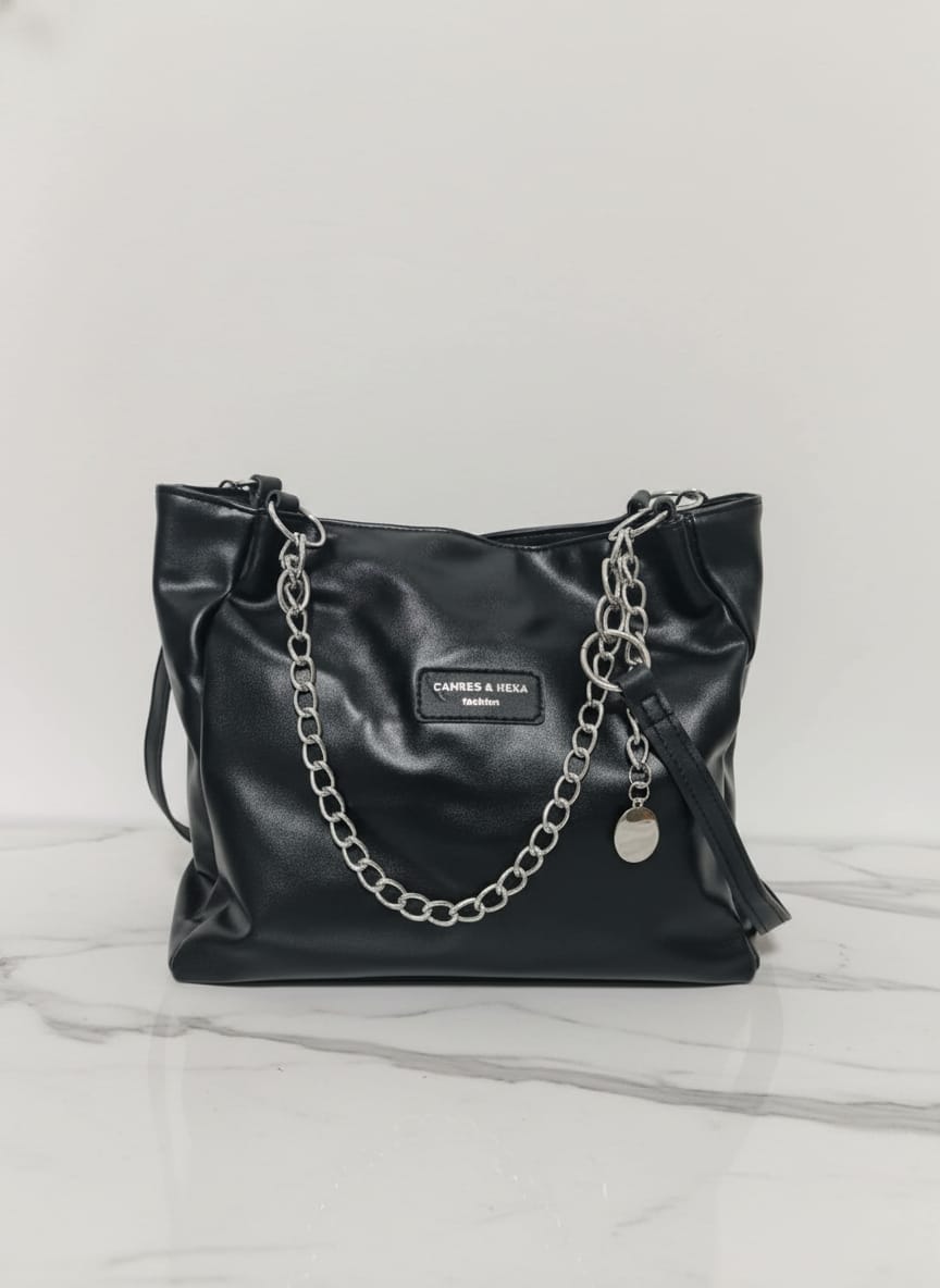 حقيبة 'كاهريس & هيكا'