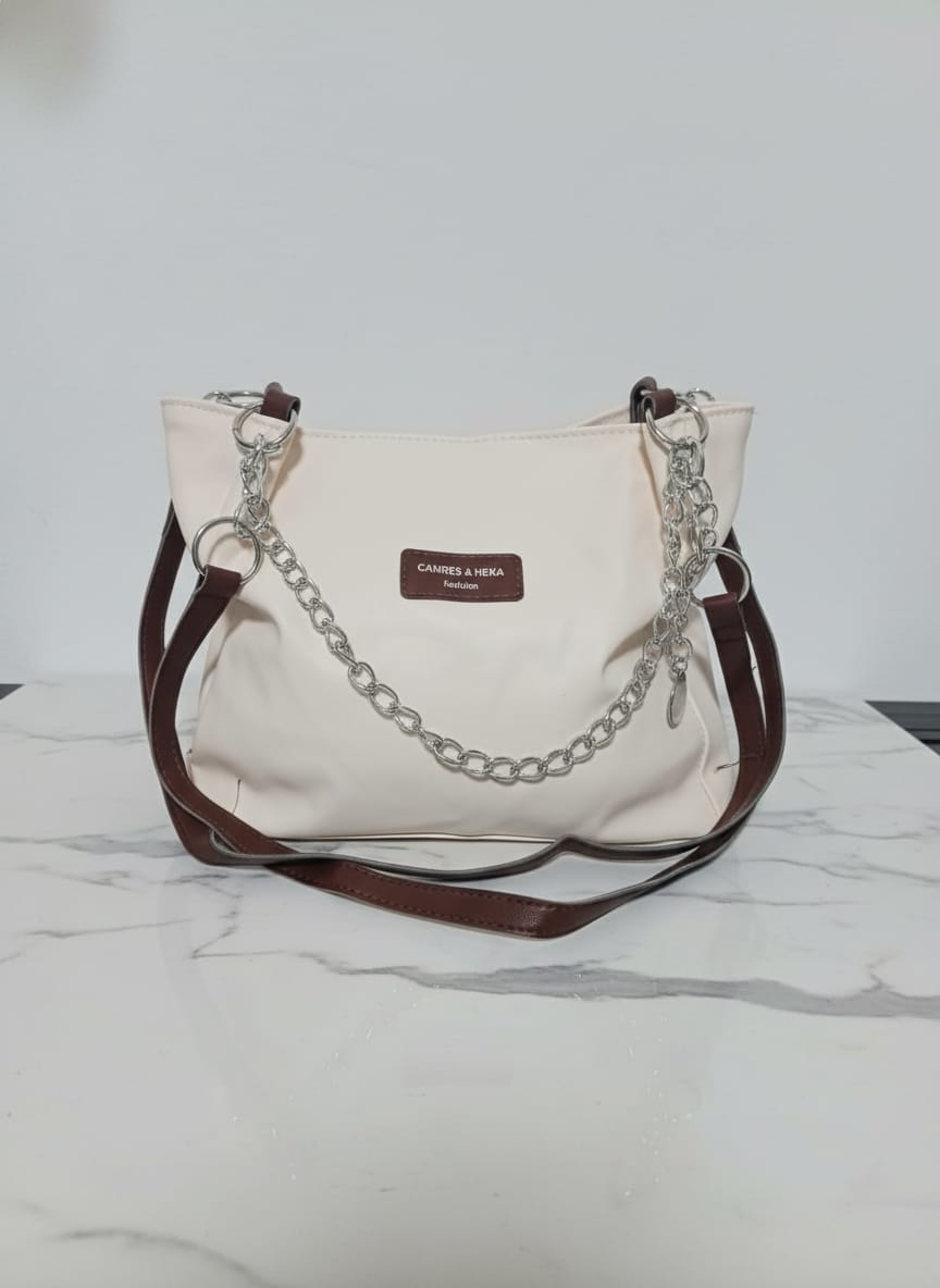 حقيبة 'كاهريس & هيكا'